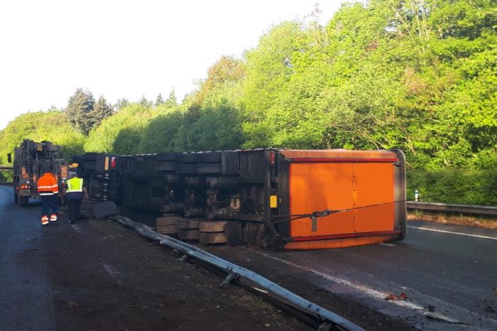 Overturned lorry recovered on M50