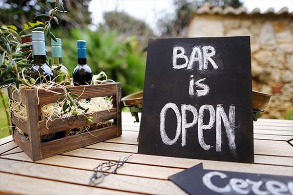 Information for business owners regarding the possible restricted opening of bars, pubs, cafes and restaurants