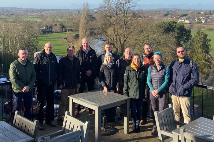 Environment Agency task force meet with Ross Anglers to deliver emergency action to save River Wye